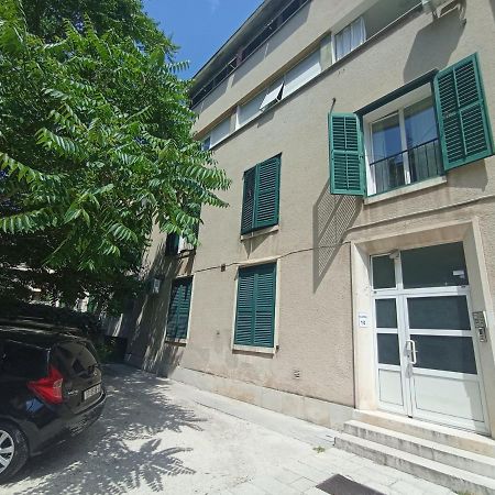 Apartment Nina , Bacvice Beach Сплит Екстериор снимка