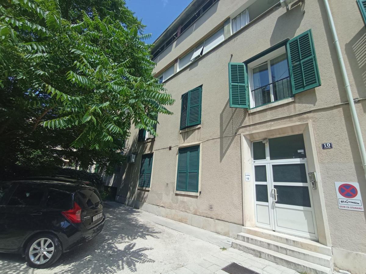 Apartment Nina , Bacvice Beach Сплит Екстериор снимка