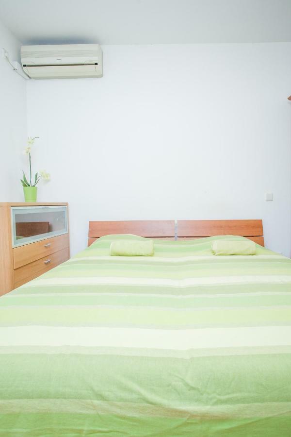 Apartment Nina , Bacvice Beach Сплит Екстериор снимка