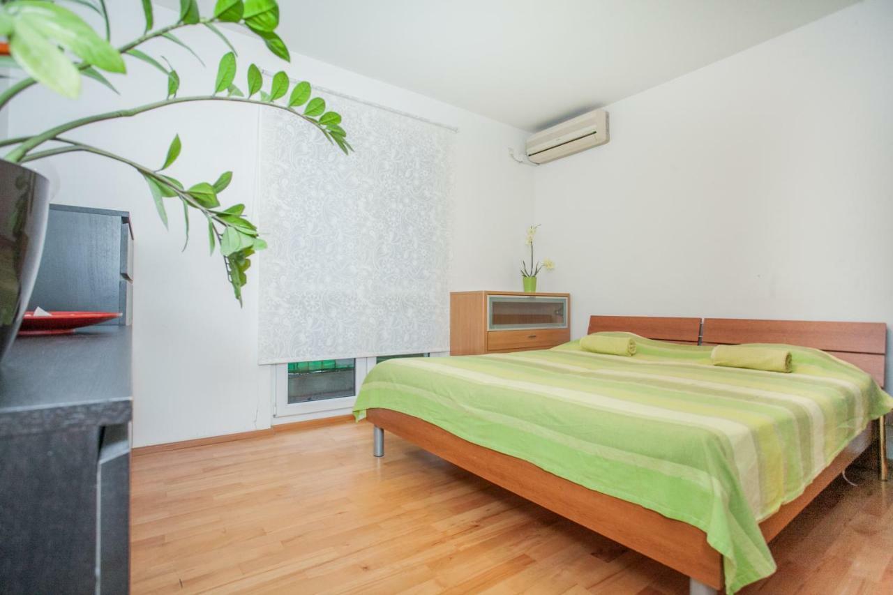 Apartment Nina , Bacvice Beach Сплит Екстериор снимка