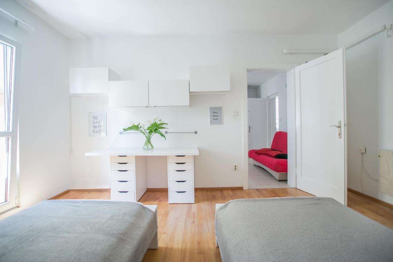 Apartment Nina , Bacvice Beach Сплит Екстериор снимка