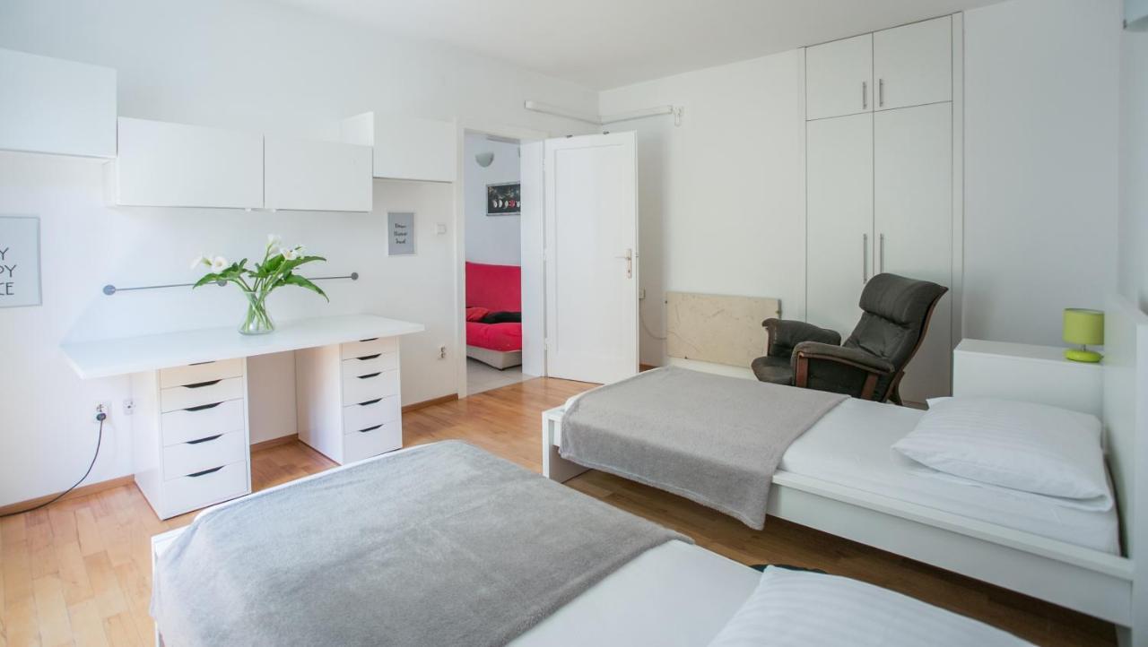 Apartment Nina , Bacvice Beach Сплит Екстериор снимка