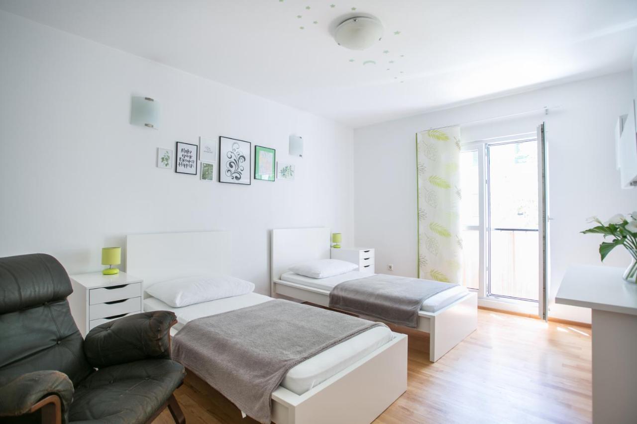 Apartment Nina , Bacvice Beach Сплит Екстериор снимка